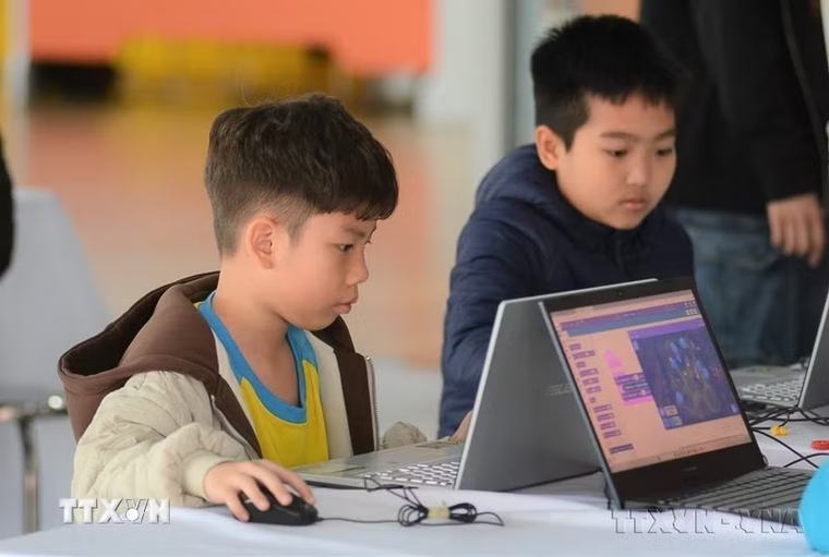 Lạm dụng AI có thể làm suy giảm khả năng tư duy độc lập và kết nối xã hội