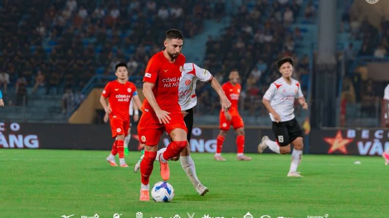 Có bao nhiêu cầu thủ Việt kiều góp mặt ở V.League 2026/2027?