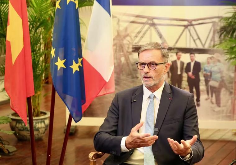 Đại sứ Olivier Brochet: Quan hệ Việt – Pháp có thể vượt ra ngoài khuôn khổ song phương