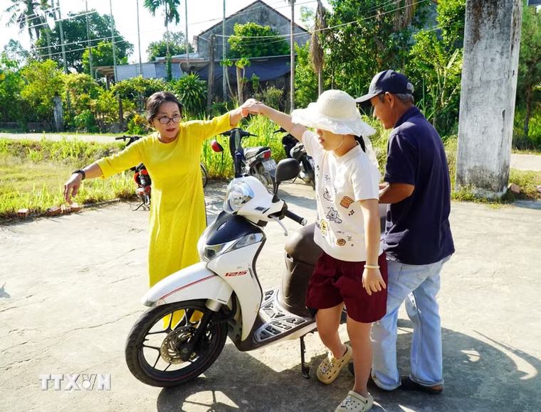 Quảng Ngãi: Lễ khai giảng đặc biệt ở lớp học tình thương