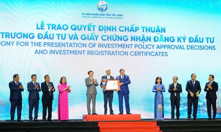 Tây Ninh khởi công, động thổ 13 dự án với tổng vốn khoảng 4,5 tỷ USD