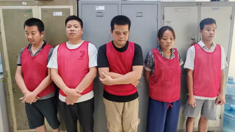 Khởi tố 5 đối tượng trong vụ đổ hơn 33,5 nghìn tấn chất thải tại Hà Nội