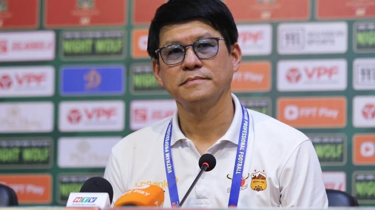 HAGL thảm bại 0-4, HLV Vũ Tiến Thành tiết lộ lý do