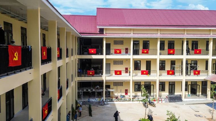 Trường nội trú A Vương, Tây Giang khoác diện mạo mới trước ngày khai trường