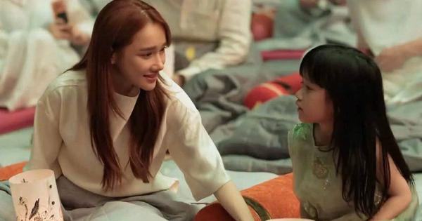 Nhã Phương đưa ái nữ tham gia buổi thiền định, bé Destiny ngoan ngoãn nghiêm túc ai cũng khen