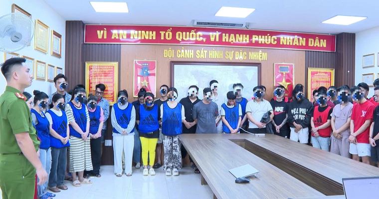 "Quy trình Singapore" của nhóm lừa đảo hơn 44,5 tỷ đồng: Doanh nhân thành đạt rởm khai gì về chiêu bài thao túng lòng tham?