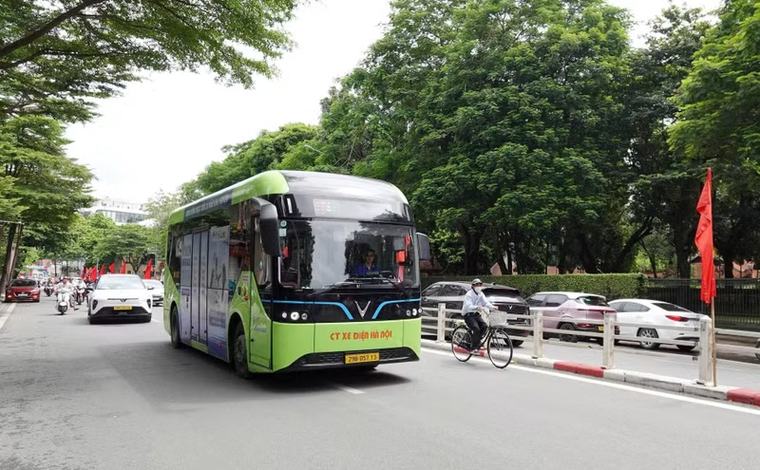 Xe buýt Hà Nội phục vụ hơn 634.000 lượt khách dịp Quốc khánh