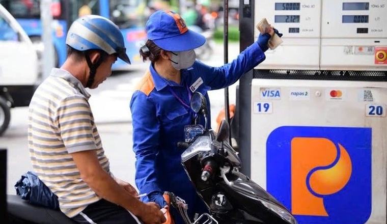 Giá xăng dầu hôm nay 6/9: Dầu thô vượt 96 USD/thùng, giá xăng trong nước bật tăng