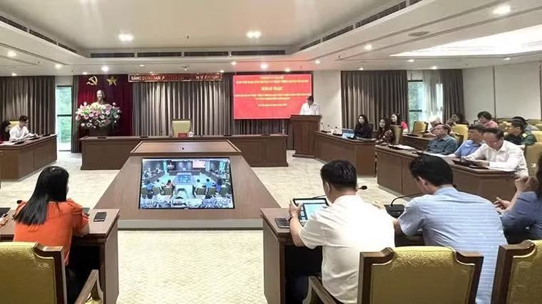 Thực hiện dân chủ ở cơ sở trên không gian mạng