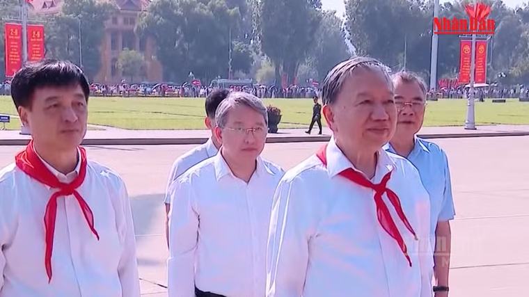 [Video] Tổng Bí thư, Chủ tịch nước Tô Lâm dâng hương tưởng nhớ Chủ tịch Hồ Chí Minh tại Hà Nội