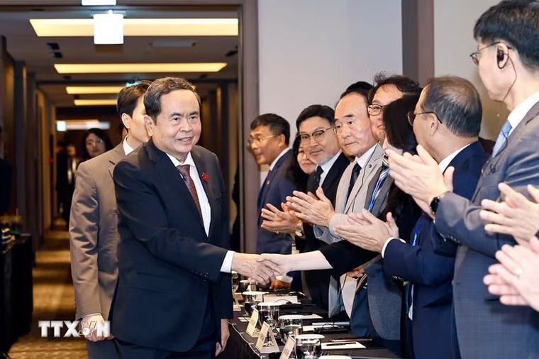 Toàn cảnh Chủ tịch Quốc hội Trần Thanh Mẫn gặp gỡ những người bạn Hàn Quốc