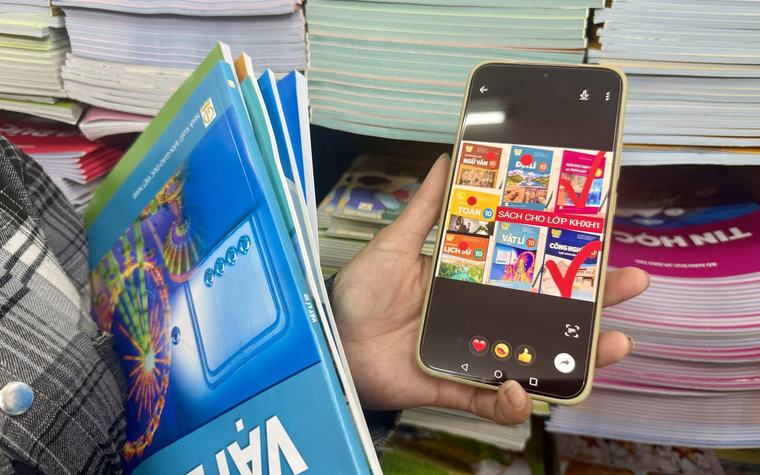 Cảnh giác với tình trạng mua bán sách giáo khoa qua mạng xã hội