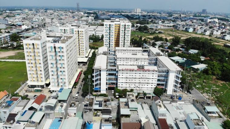 Nhà ở vừa túi tiền “mất hút”, thị trường TP.HCM ngày càng nghiêng về phân khúc cao cấp