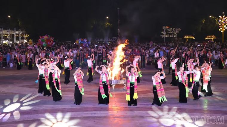 Mường Lò vào hội