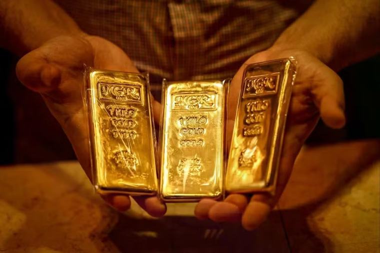 Vàng Nga ồ ạt vào Hồng Kông sau các lệnh trừng phạt của phương Tây