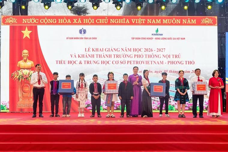 Khánh thành trường Phổ thông nội trú tiểu học và THCS PETROVIETNAM – Phong thổ (Lai Châu)