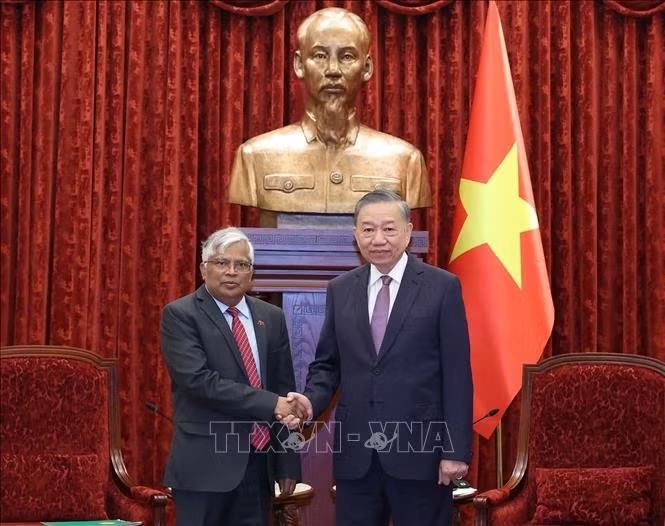 Tổng Bí thư, Chủ tịch nước Tô Lâm tiếp Đại sứ Bangladesh đến chào từ biệt