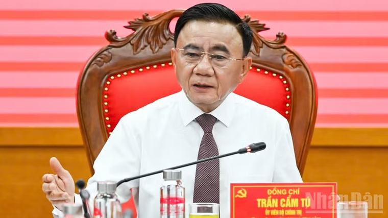 Xây dựng Đảng bộ thật sự tiêu biểu, mẫu mực, xứng tầm Trường Đảng Trung ương