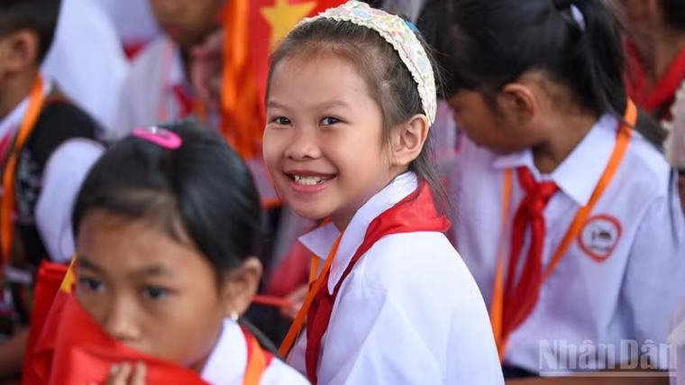Ngày khai giảng ý nghĩa tại xã biên giới thành phố Đà Nẵng