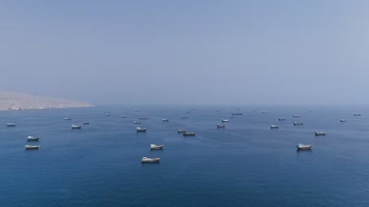 Hormuz sôi động trở lại: 17 triệu thùng dầu đi qua eo biển chiến lược chỉ trong 1 ngày