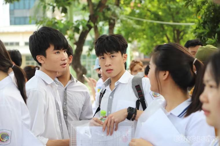 Thi tốt nghiệp THPT sẽ tiếp tục được hoàn thiện, giảm áp lực và chi phí xã hội