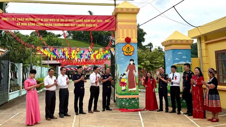 Hải quan khu vực VI đồng hành cùng mầm xanh biên cương