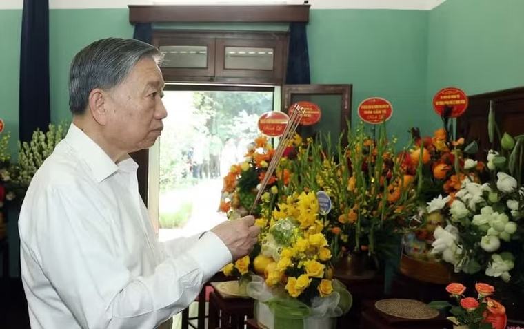 81 năm Quốc khánh 2/9: Tổng Bí thư, Chủ tịch nước tưởng nhớ Chủ tịch Hồ Chí Minh