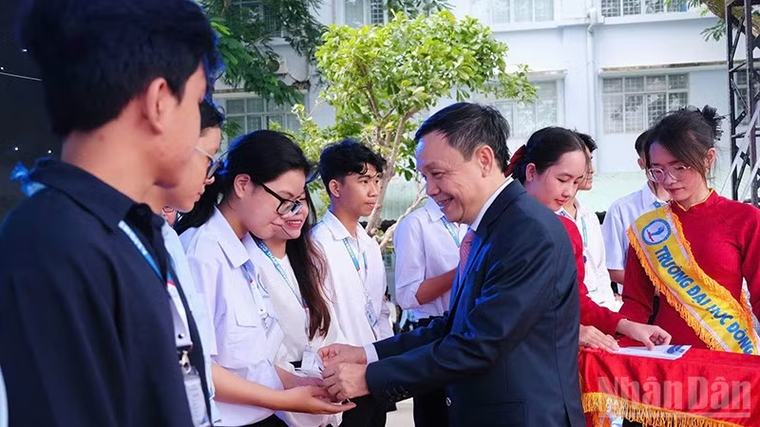 Đại học Đồng Tháp: Phát huy hiệu quả đào tạo nhân lực, thúc đẩy đổi mới sáng tạo