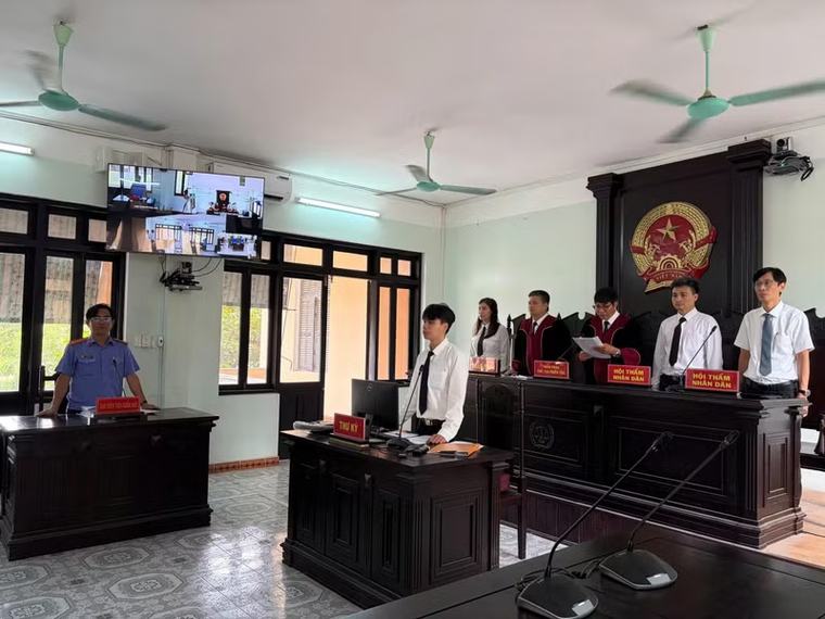 Mua bán gần 235 gam ma túy, hai bị cáo lĩnh 35 năm tù