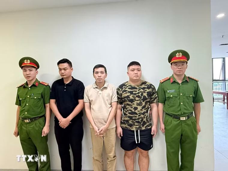 Công an Thanh Hóa triệu tập 3 người liên quan vụ xe cứu thương thu 9,5 triệu đồng