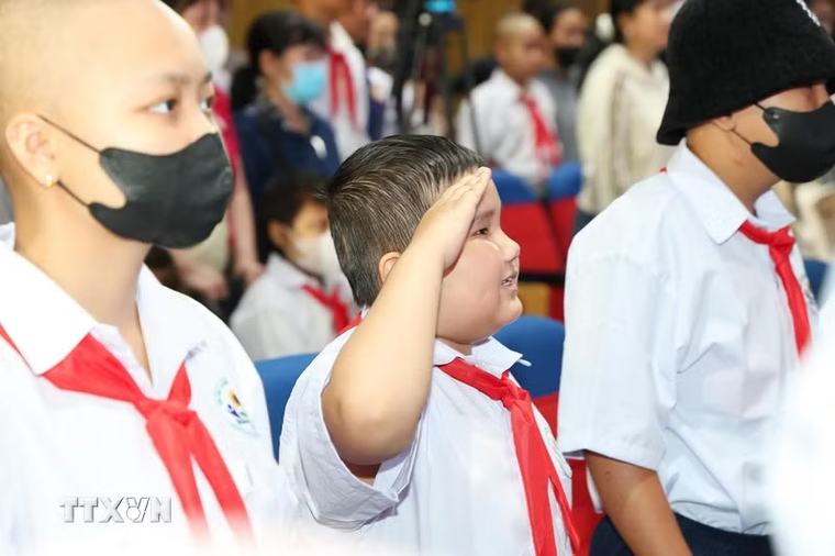 Lễ khai giảng đặc biệt của trẻ em mắc bệnh hiểm nghèo tại Thành phố Hồ Chí Minh