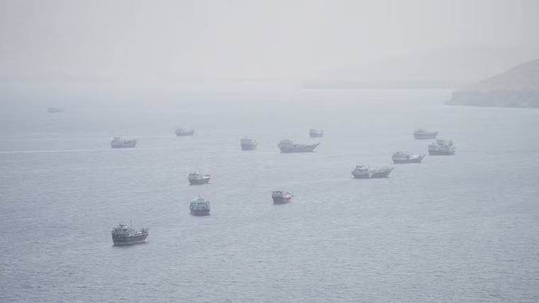 Eo biển Hormuz “tê liệt”, lưu lượng tàu thuyền giảm xuống thấp nhất kể từ tháng 5