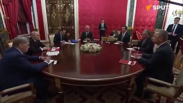 Cuộc hội đàm giữa ông Putin với các đặc phái viên Mỹ về Ukraine diễn ra 'rất thẳng thắn'