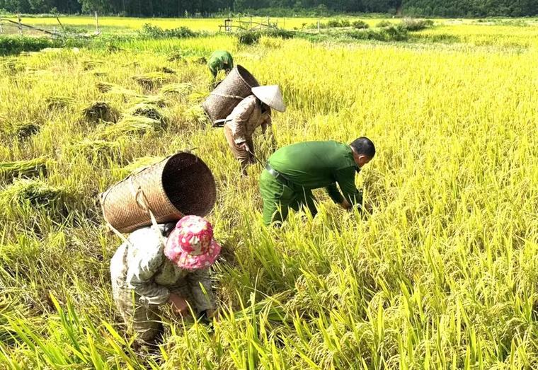 Công an xã miền núi ở Huế lan tỏa “Ba nhất” từ những việc làm bình dị
