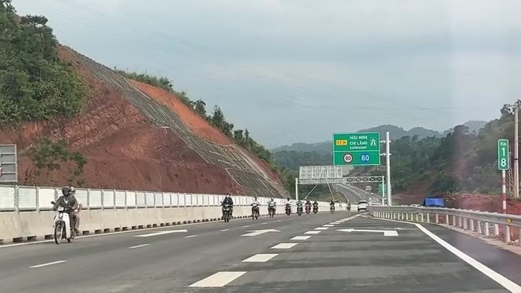 Người dân tự ý, cố tình đi vào công trường cao tốc Hữu Nghị-Chi Lăng