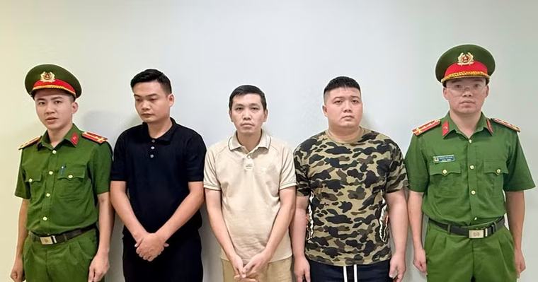 Xe cấp cứu chở bệnh nhân 16km thu 9 triệu: Cho bệnh nhân dùng chai thuốc "duy trì sự sống" có giá nhập 4.000 đồng