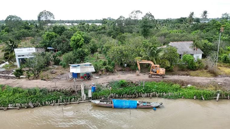 Cồn Thanh Long trước lựa chọn nghiệt ngã: Giữ cồn hay đưa dân vào bờ?