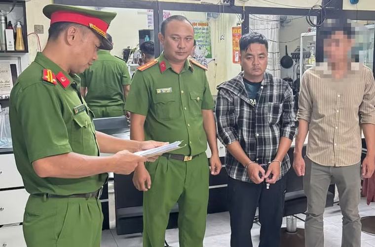 Khởi tố nhóm đối tượng bắt giữ người trái phép để ép viết giấy nợ