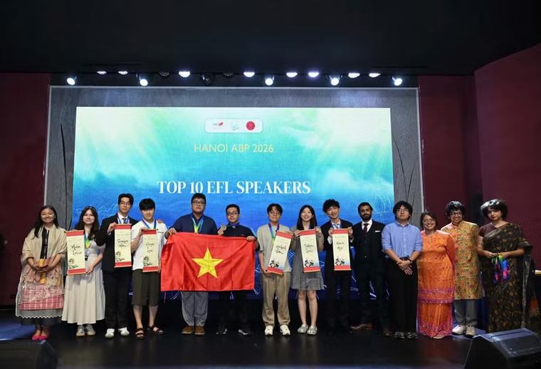 Tranh biện viên Việt Nam lần đầu lọt top 5 bảng EFL châu Á