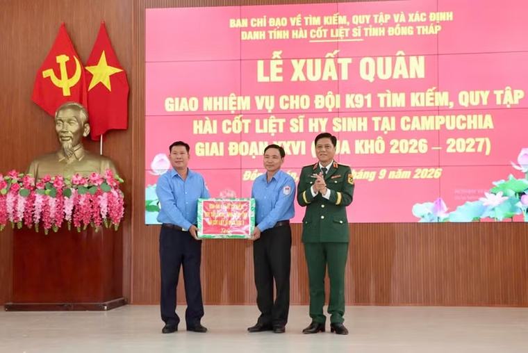 Đội quy tập hài cốt liệt sĩ Đồng Tháp lên đường tìm kiếm tại Campuchia