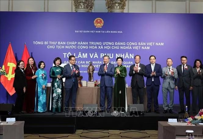 Gắn kết cộng đồng, phát huy nguồn lực người Việt Nam tại Liên bang Nga