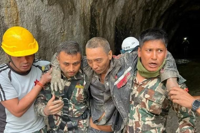 Thêm người sống sót được giải cứu tại Nepal sau mười ngày lũ quét