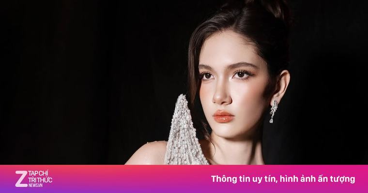 Em gái Đặng Văn Lâm ghi điểm với váy cưới
