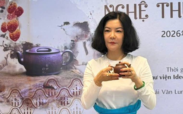 Nhà thơ Dương Thanh Từ giao lưu thơ ca và nghệ thuật tử sa tại TP.HCM