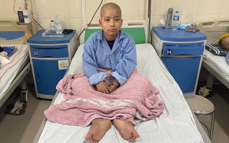 Xót xa bé trai 13 tuổi mắc u não, mẹ mang di chứng chất độc da cam, gia đình kiệt quệ vì tiền chữa bệnh
