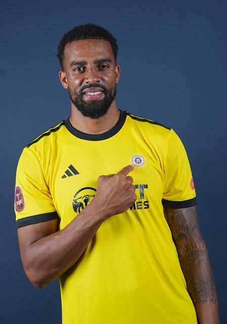 Hà Nội FC sign former Ireland international Cyrus Christie