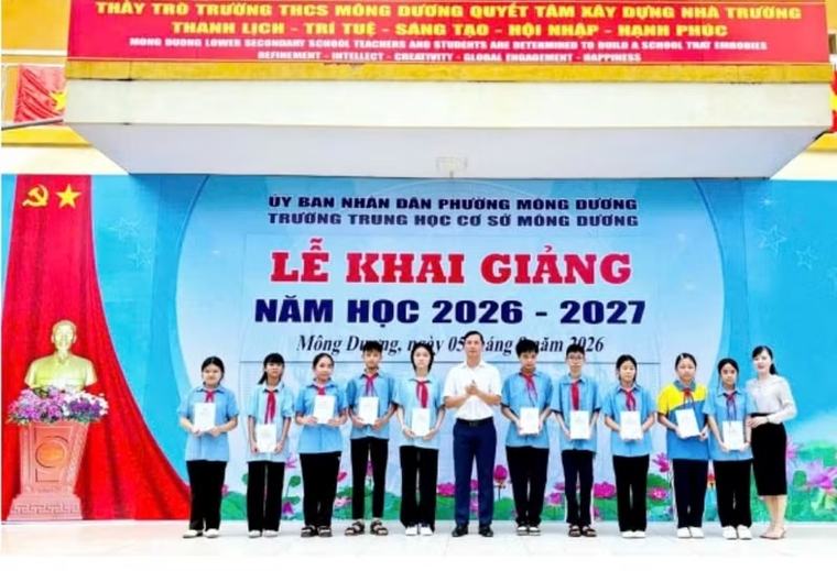 Công ty Nhiệt điện Mông Dương: Trao tặng học bổng và xe đạp tiếp sức học sinh nghèo vượt khó đầu năm học mới 2026-2027