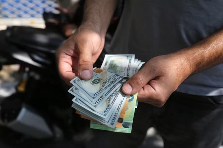 Hàng tỷ USD của Iran chảy qua các ngân hàng của Mỹ như thế nào?