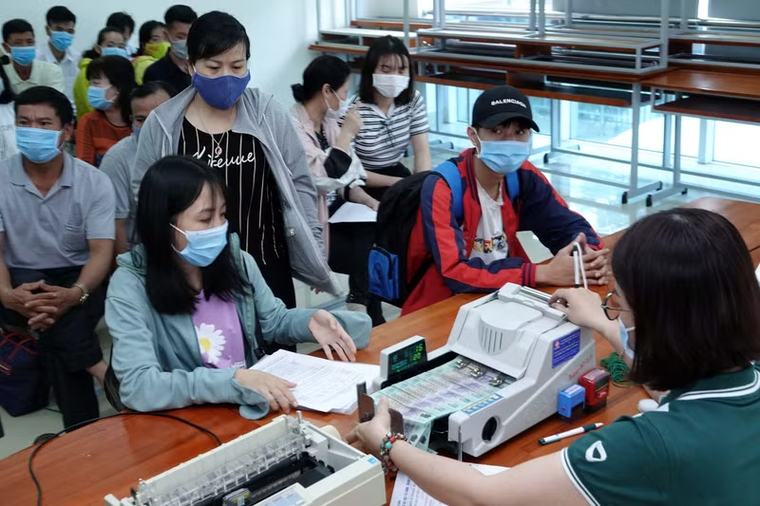 Lo ngại học phí đại học tăng gây áp lực cho các gia đình, Bộ GD&ĐT nói gì?