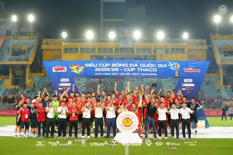 Công an Hà Nội thắng đậm 5-0, lần thứ hai đoạt Siêu cúp Quốc gia